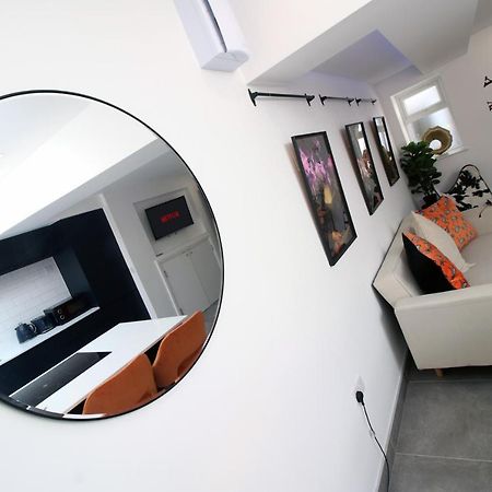 New Spacious 2 Bed Getaway - Private Courtyard! - Underfloor Heating Κάρντιφ Εξωτερικό φωτογραφία