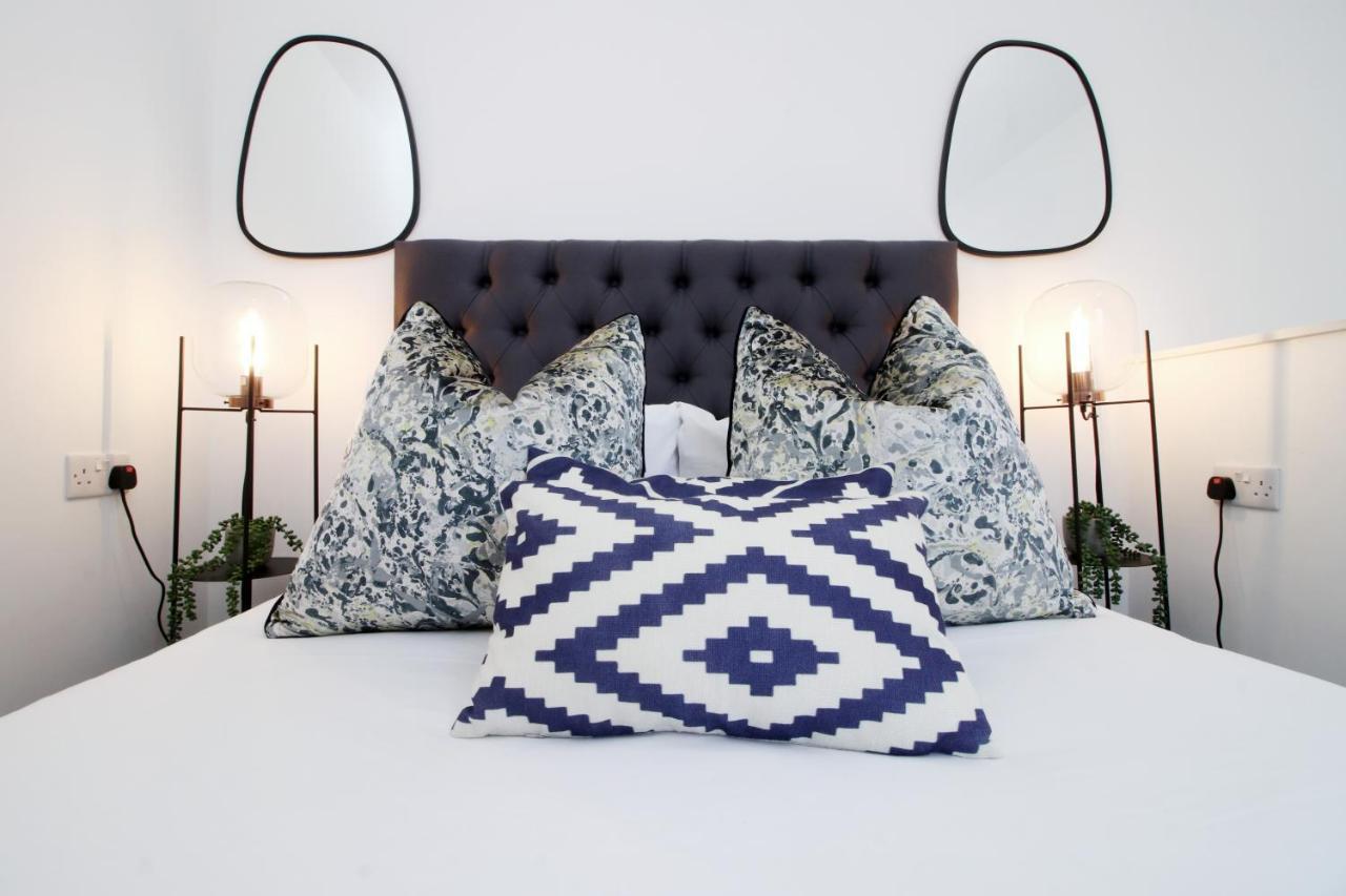New Spacious 2 Bed Getaway - Private Courtyard! - Underfloor Heating Κάρντιφ Εξωτερικό φωτογραφία